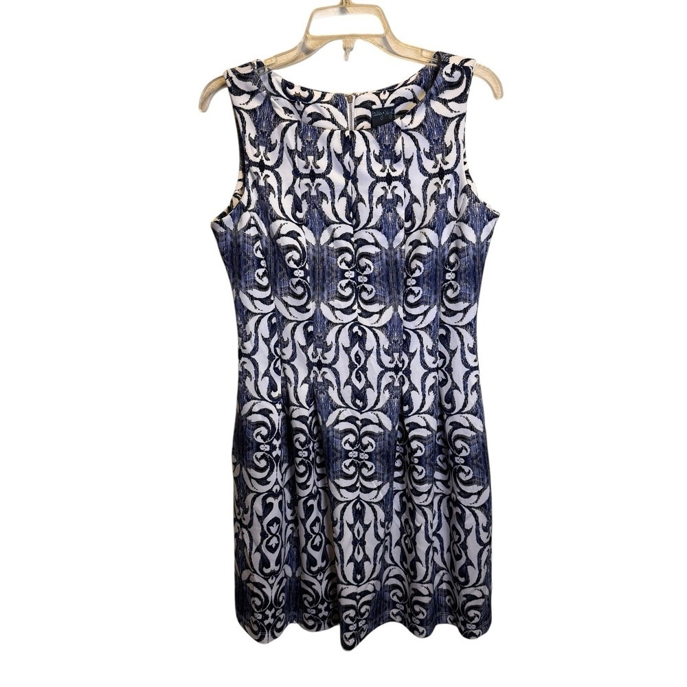 GABBY SKYE Scuba Knit Dress Woman 10‎ Blue/White Tapestry Pleated Fit & Flare